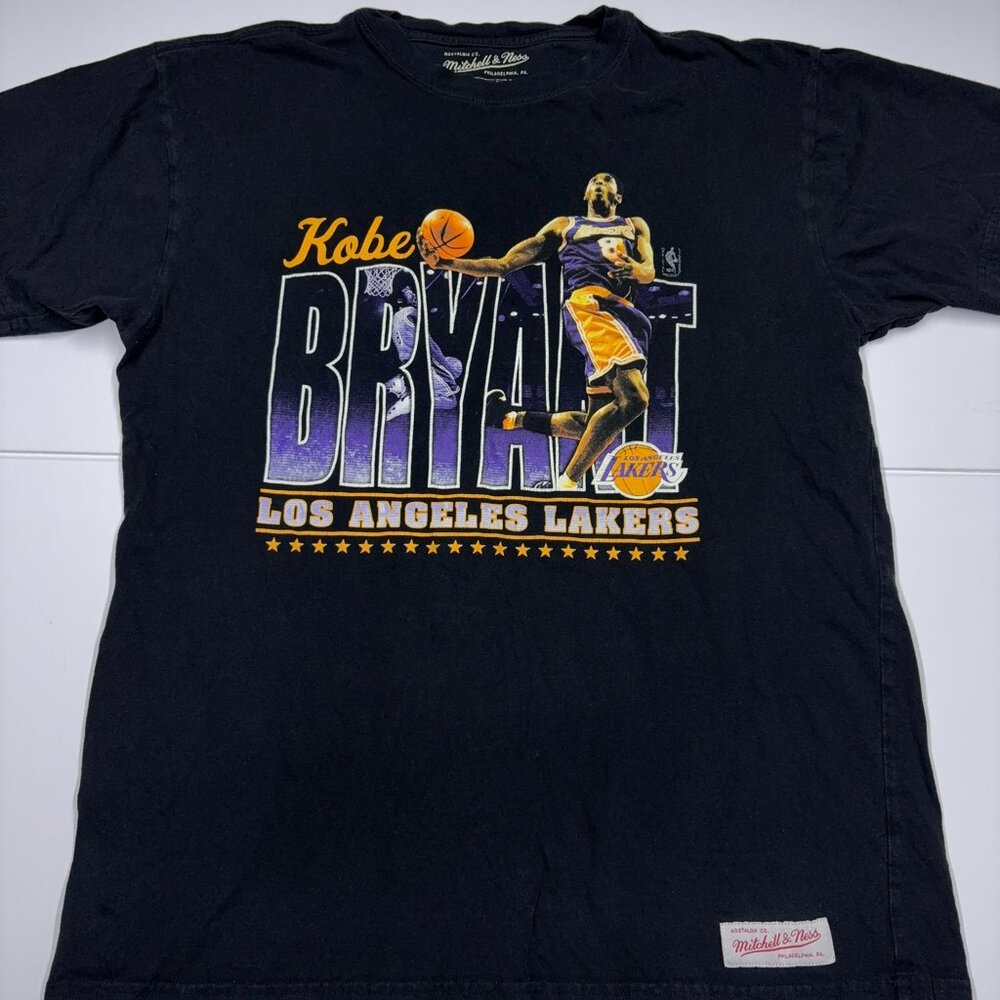 Mitchell & Ness Men's T Shirt Los Angeles Lakers Kobe Bryant Black - Size Large